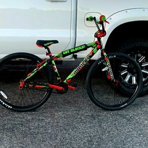 Meet your Posher, Lawrence